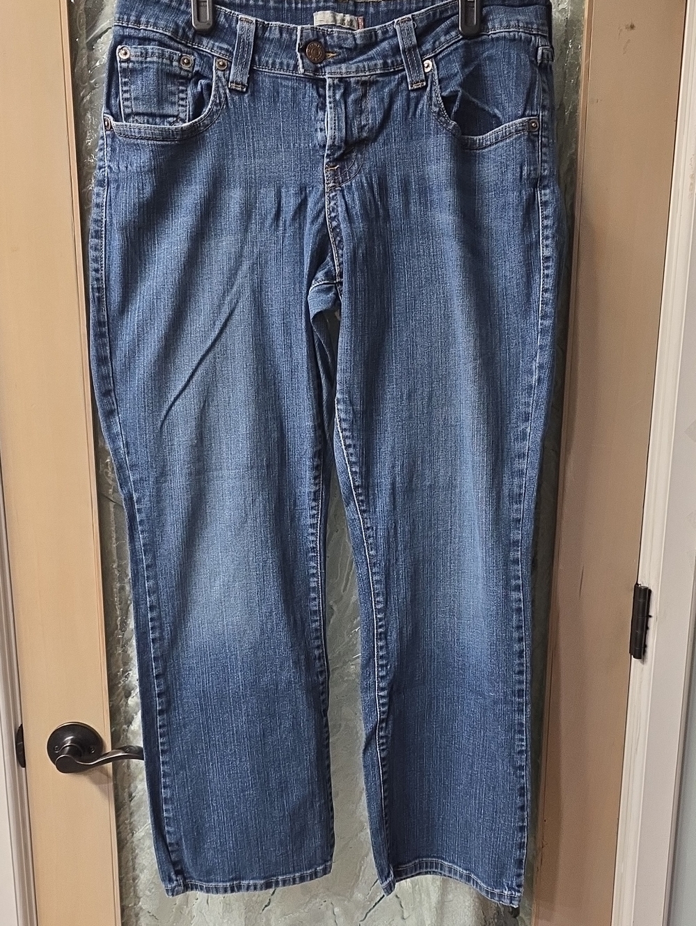 Vintage Levi’s 542 Low Flare Jeans – Women’s Size 16M